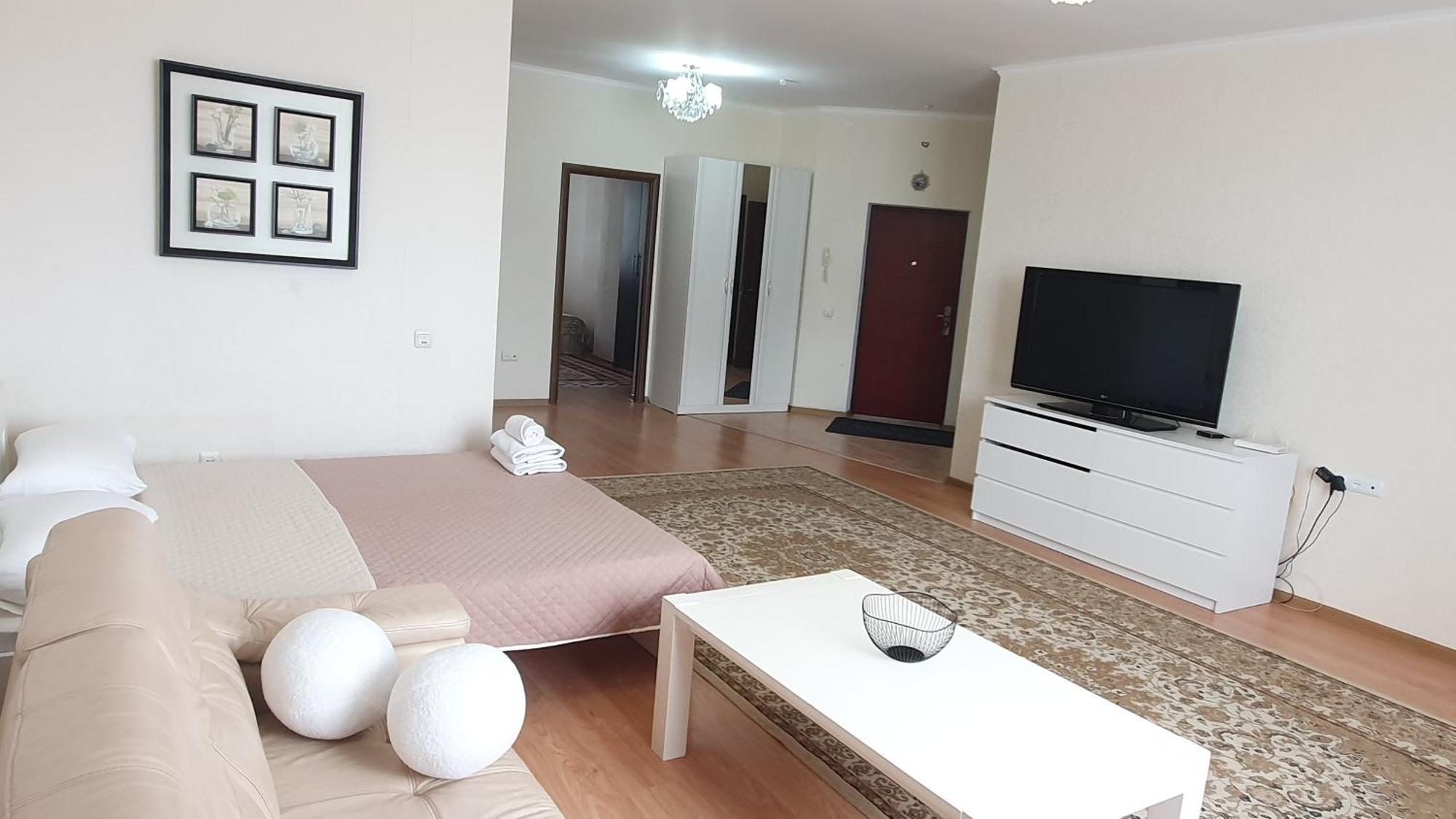 Apartment 36 3х комн кв на 1-8 человек с шикарным видом на байтерек *