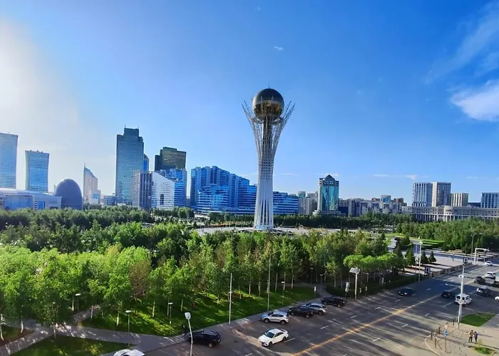 36 3Х Комн Кв На 1-8 Человек С Шикарным Видом На Байтерек