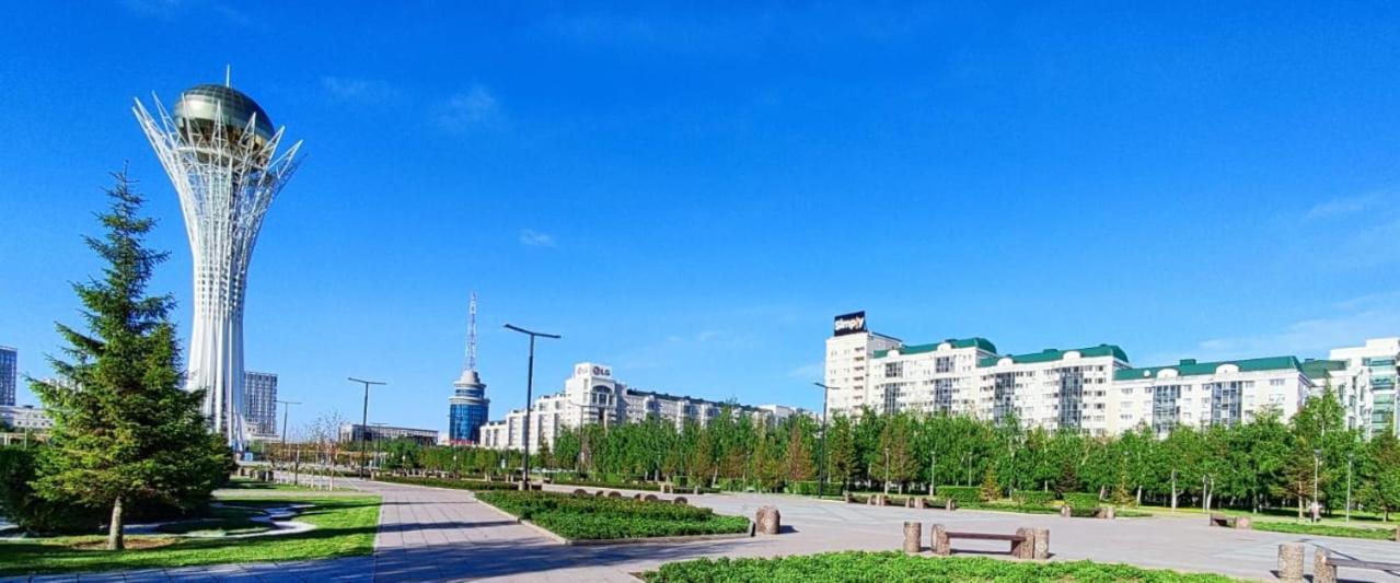 Apartment 36 3х комн кв на 1-8 человек с шикарным видом на байтерек Nur-Sultan (Astana)